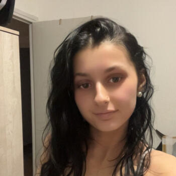 Babysitter in Tarbes: Lena