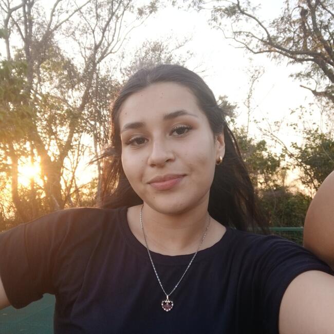 Babysitter in Capiatá: Andrea