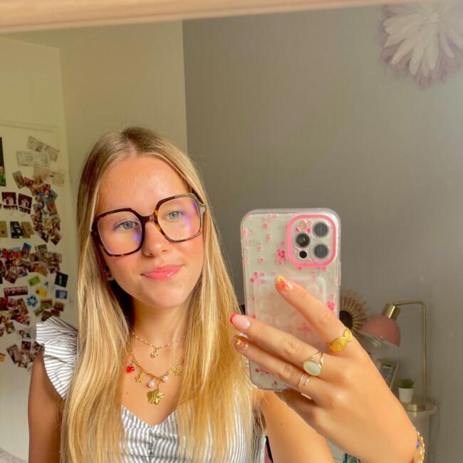 Babysitter in Rouen: Lilou