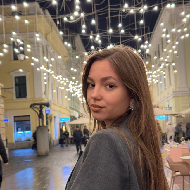 Babysitter in Belgrade: Lara