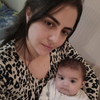 Babysitting job in São José dos Pinhais: babysitting job Iara