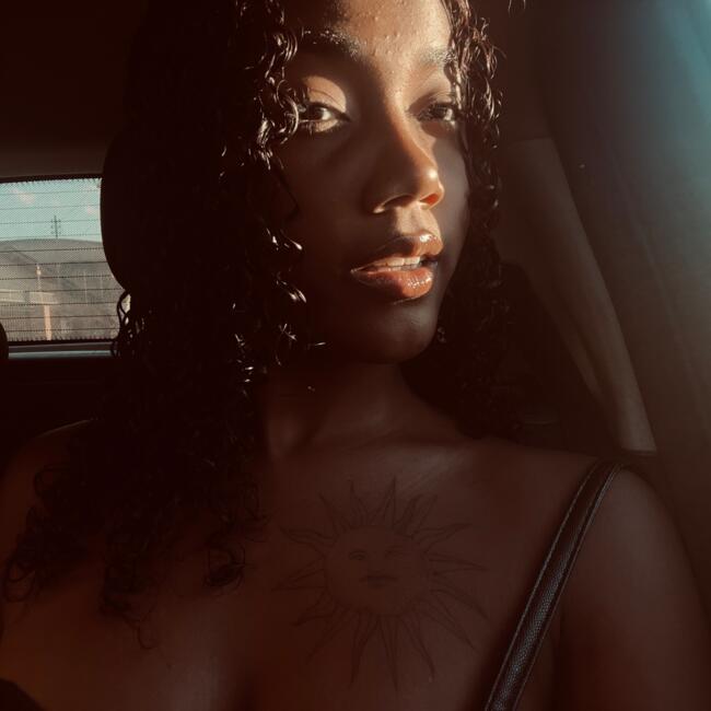 Babysitter in Cuiabá: Rhawanny