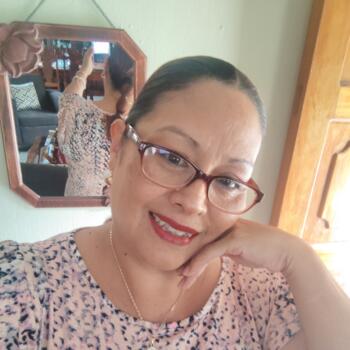 Niñera en Antigua Guatemala: Karina Rosales