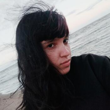 Babysitter in São Leopoldo: Nicole