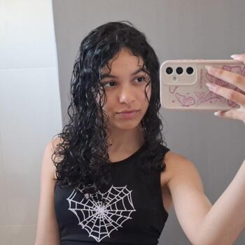 Babysitter in Navegantes: Nayara