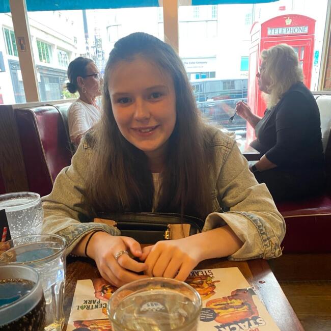 Babysitter in London: Ava