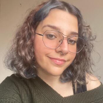 İstanbul bölgesinde bebek bakıcısı: Rawan