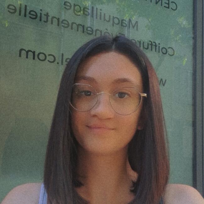 Babysitter in Marseille: Estelle