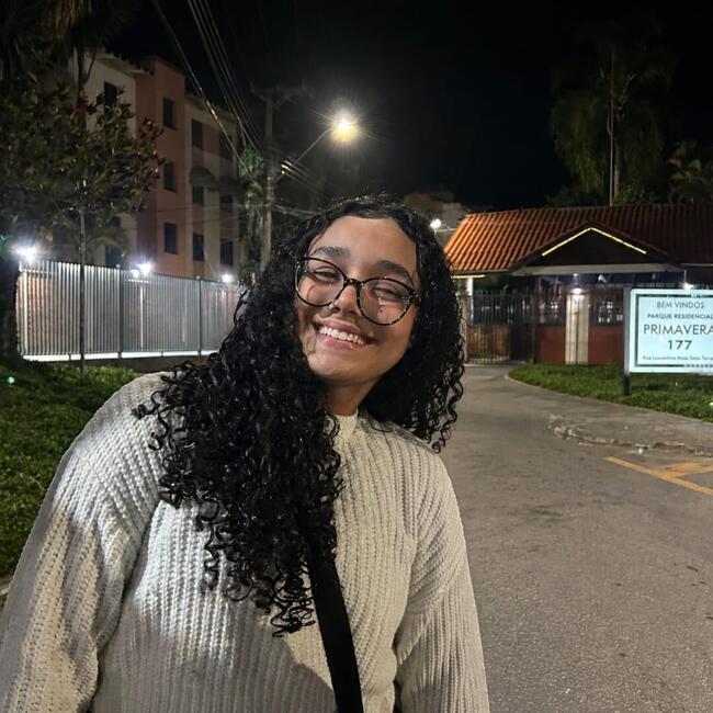 Babysitter in São José dos Campos: Anna Luiza
