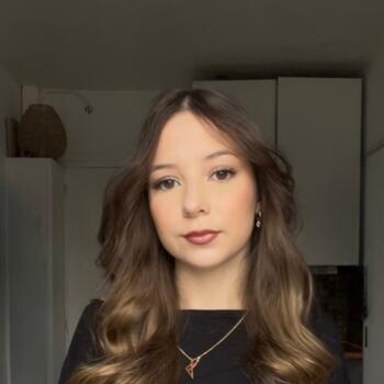 Babysitter in Villiers-le-Mahieu: Elsa
