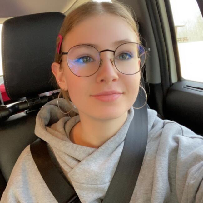 Baby-sitter in Airdrie: Morgan