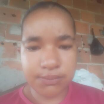 Babysitter in Camaçari: Sabryne Amaral Carvalho