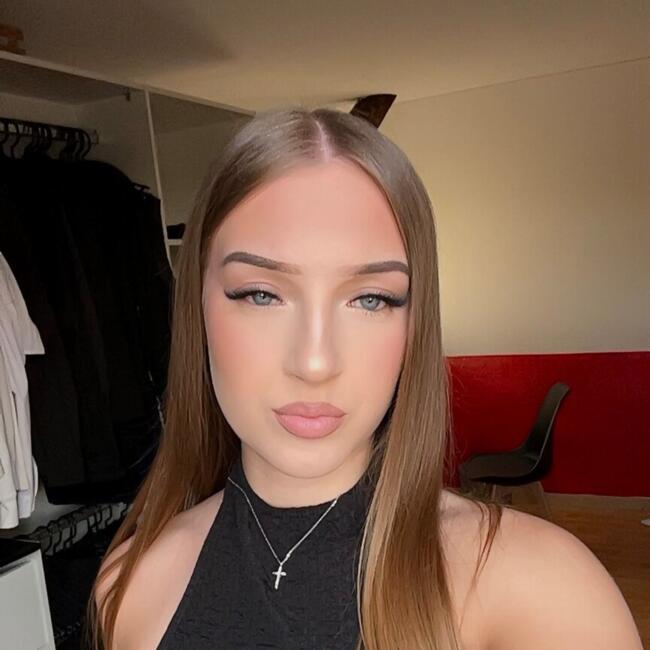 Babysitter in Wahlbach: Melissa