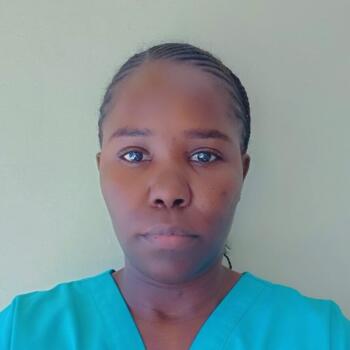 Nanny Riyadh: Pauline