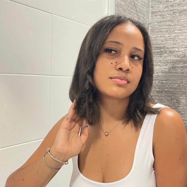 Trabalho de babysitting em Queluz: Micarla