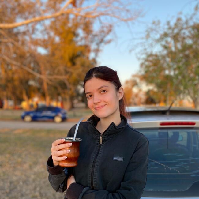 Babysitter in Santa Rosa: Emi