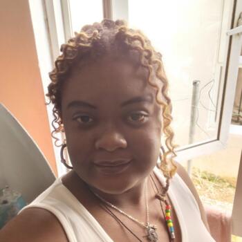Baby-sitter Mare Tabac: Stephanie