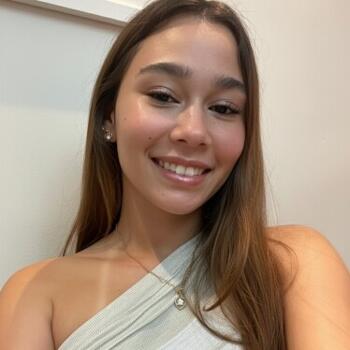 Babysitter in Salvador: Sofia