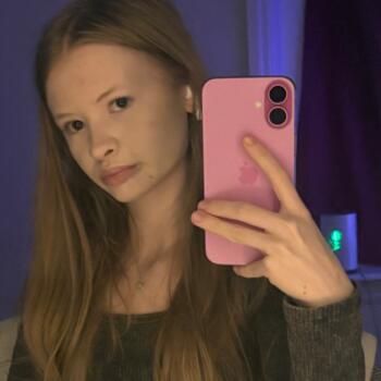 Babysitter in Lebanon: Mackenzie