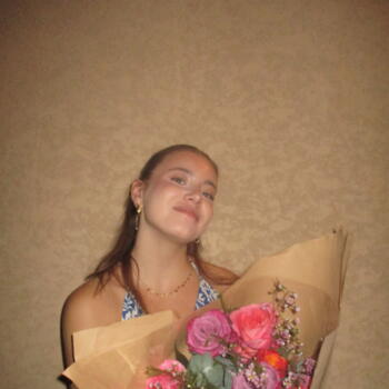 Babysitter in Saint-Marcel-lès-Valence: Clara