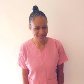 وظيفة جليسة أطفال في الريان: وظيفة جليسة أطفال Naomi