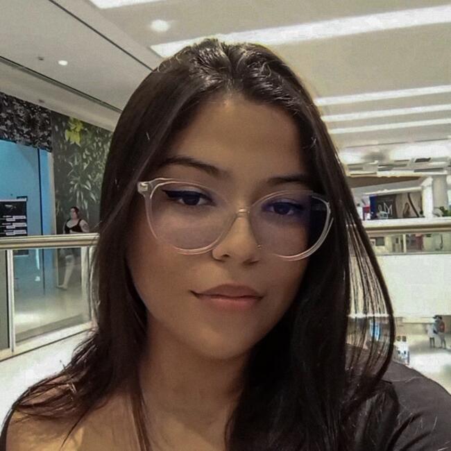 Babá em Fortaleza: Kiara