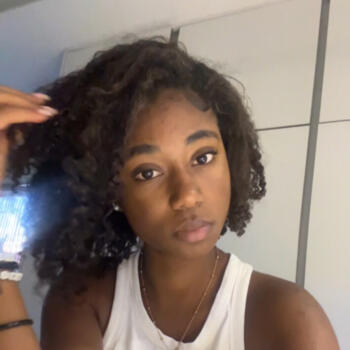 Babysitter in Setúbal: Kiara