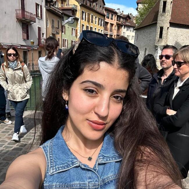 Babysitter στην περιοχή Valence: Basma