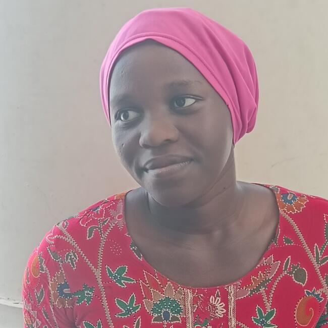 مربية أطفال في دبي: Nabankema