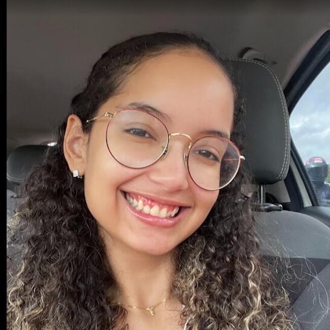 Babá em Teresina: Ísis Ariadne