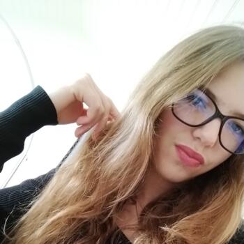 Babysitter in Cormelles-le-Royal: Naëly