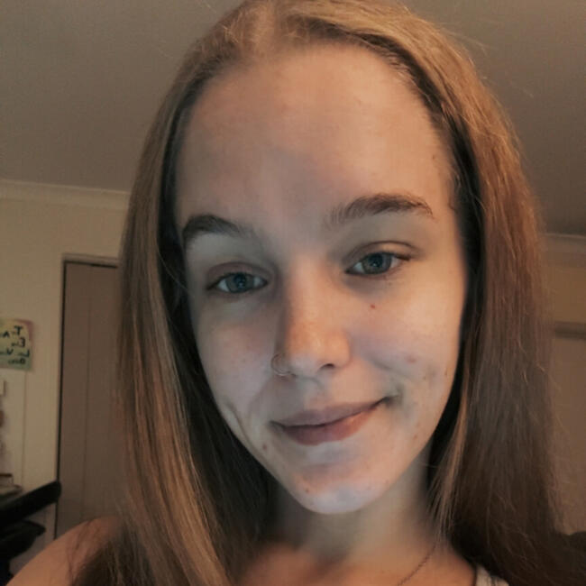 Babysitter in Gracemere: Elise