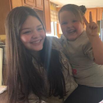 Babysitter in Lake Ariel: Mia