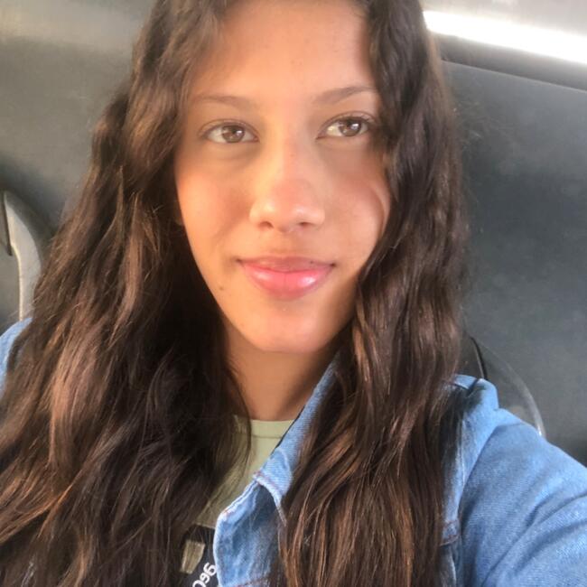 Babysitter in Arapiraca: Bruna