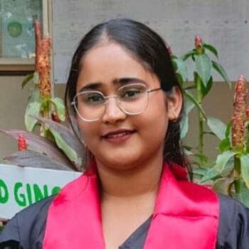 माता-पिता बम्बई: Hafsah