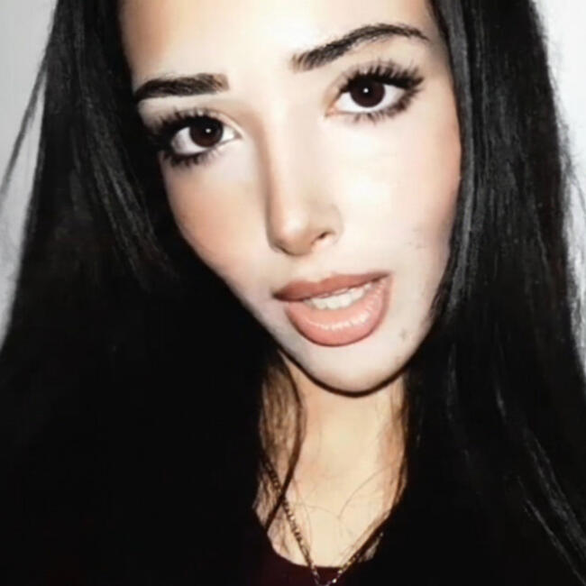 Babysitter in Lyon: Melly