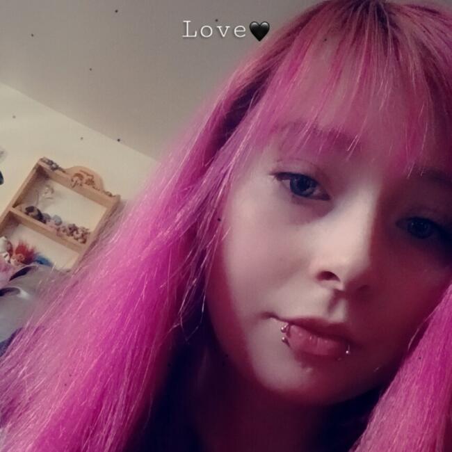 Babysitter in Madison: Loona