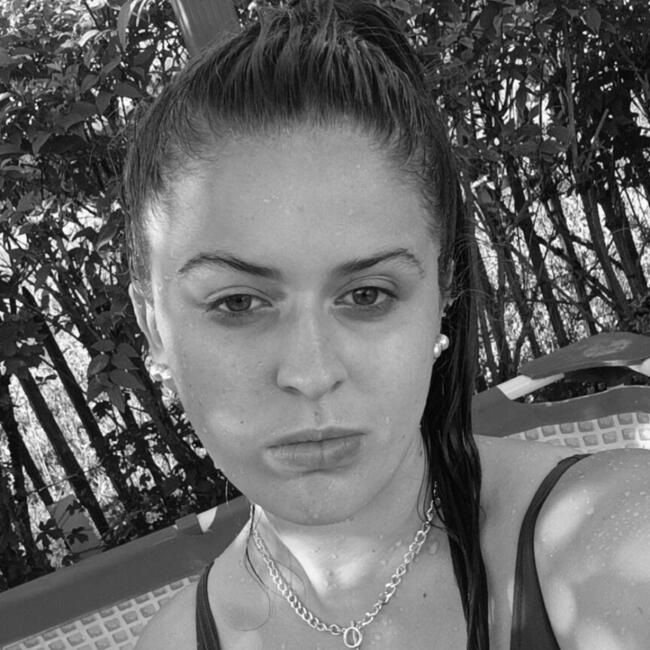 Babysitter in Tourcoing: Laura