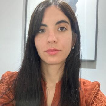 Babysitter in San Carlos: Verónica