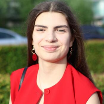 Babysitter Champs-sur-Marne: Azélie