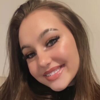 Babysitter in Manchester: Erika