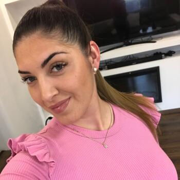 Babysitter in Budapest: Vanessza
