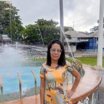 Babá em Brasília: Jozielly