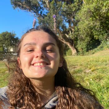 Babysitter in Christchurch: Arianna