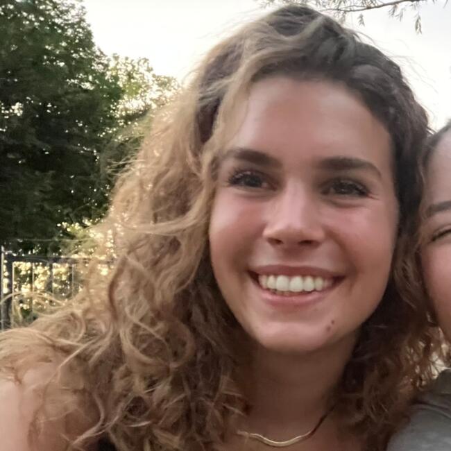 Babysitter in Oudergem: Nell