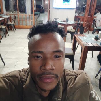 Babysitter in Bloemfontein: Ambar Ole