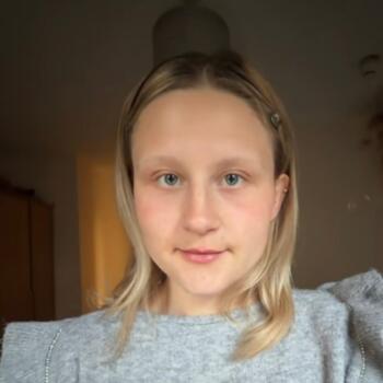Babysitter in Belfast: Oliwia