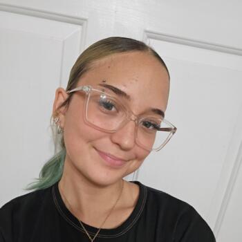Babysitter in Anderson (California): Alexia