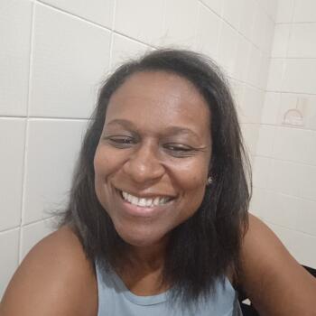 Babysitter in Governador Valadares: Raquel