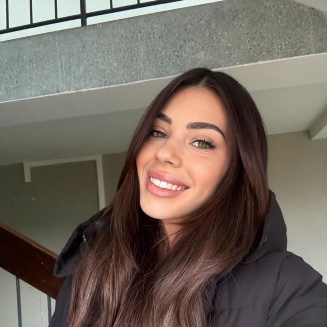 Baby-sitter in Dübendorf: Hana